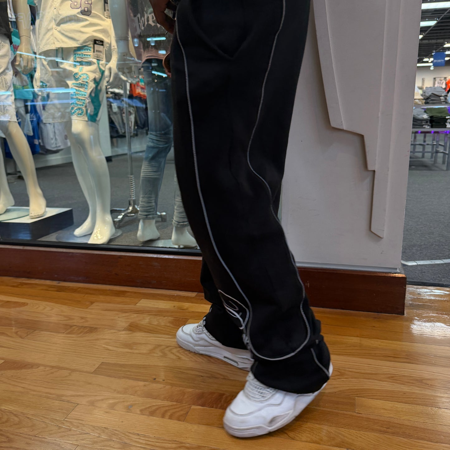 SAKURA SWEATS